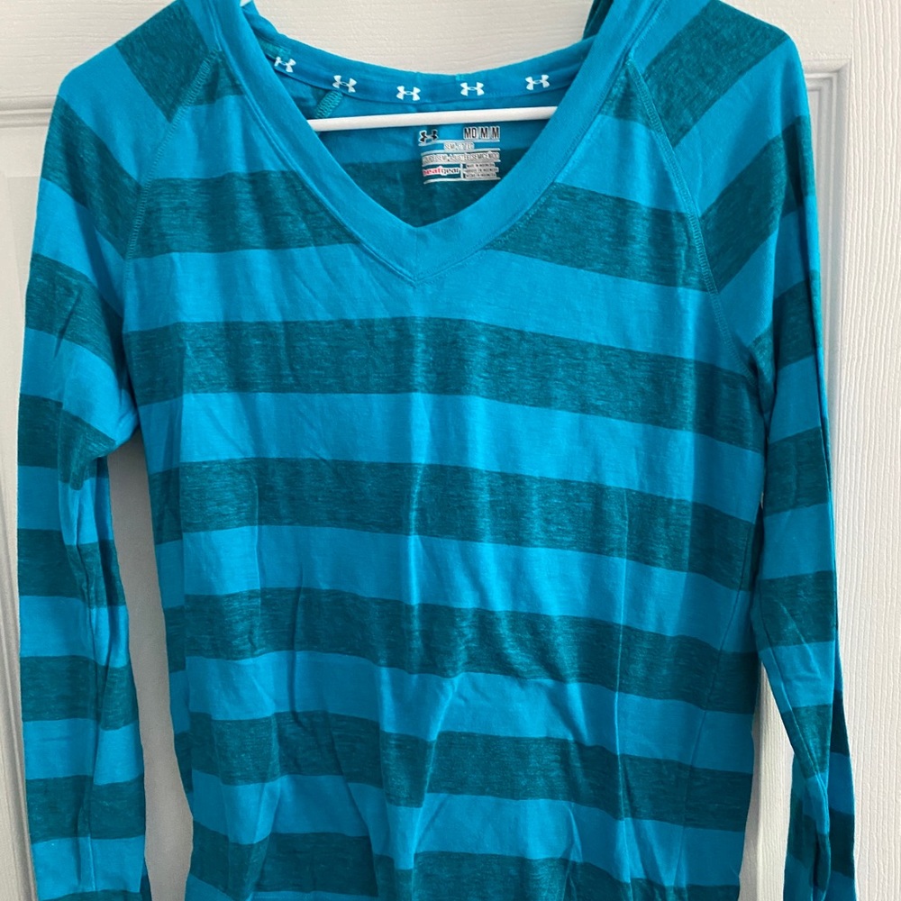 under armor hooded long sleeve